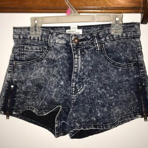 jean shorts!!